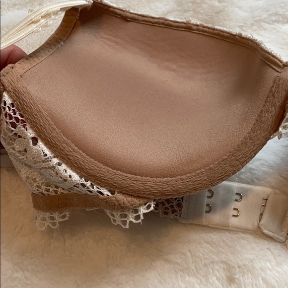 VS very sexy bra- never worn - Picture 3 of 4